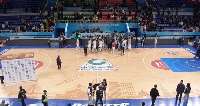 差點大打出手！又有國手亂開地圖炮，引發(fā)賽後沖突，恐遭CBA重罰