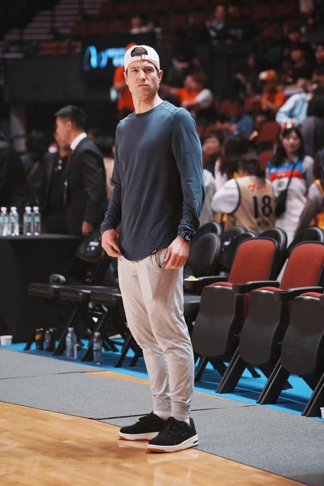 今天寂寞大神穿什麼？