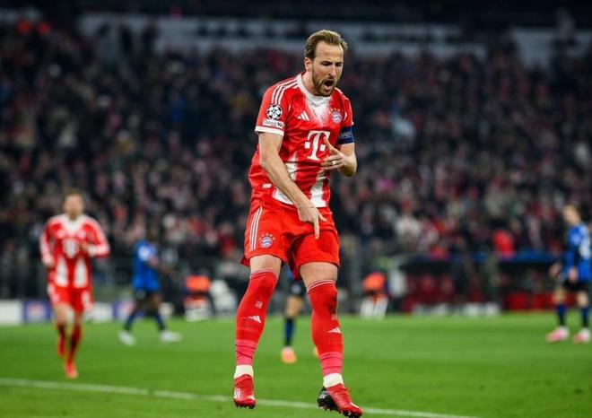 凱恩雙響造2大神跡，卡爾比肩亞馬爾，拜仁10-2亞特蘭大宣戰(zhàn)皇馬