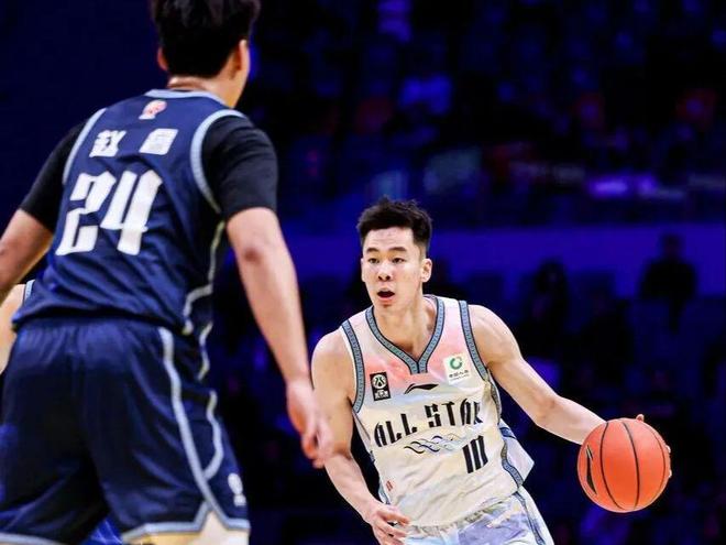 13投10鐵，同曦新核碰瓷丁彥雨航？球迷：摟妞數(shù)量確實(shí)比小丁多