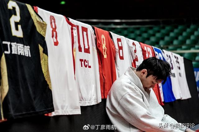 張鎮(zhèn)麟：丁彥雨航是我們這代小前鋒行列，很難逾越的一座大山