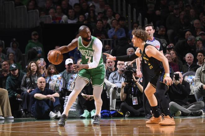 勇士遭綠軍雙殺近7戰(zhàn)6敗 塔圖姆24+10佈朗32分升隊史第三