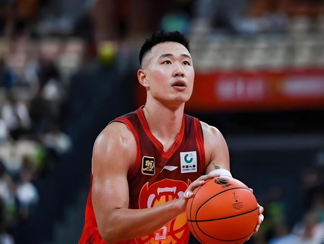 4連勝，沖進(jìn)CBA積分榜4強(qiáng)！上海、廣廈爭(zhēng)冠攔路虎來瞭