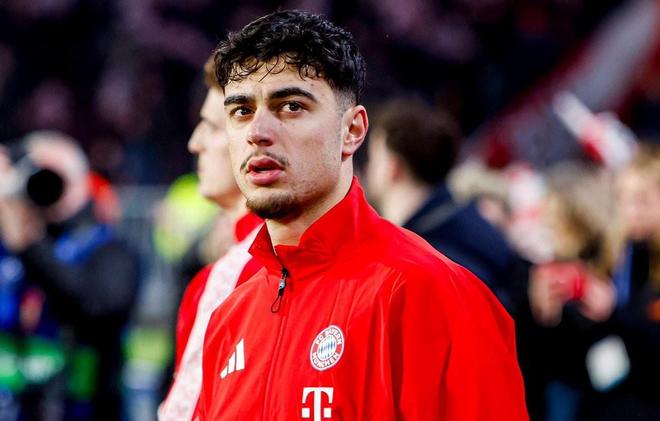 拜仁官方：帕夫洛維奇因髖部問題缺席球隊今日比賽