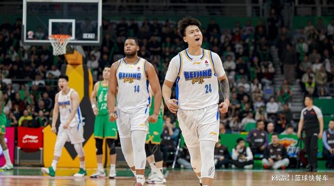 狂飆9記三分轟60分6助！男籃雙後衛(wèi)殺紅眼：趙?？?4分?jǐn)貧⑦|籃