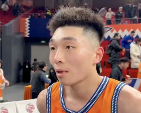 完成CBA首秀，吳澤昊：感覺沒有想象的緊張，給自己表現(xiàn)打六分