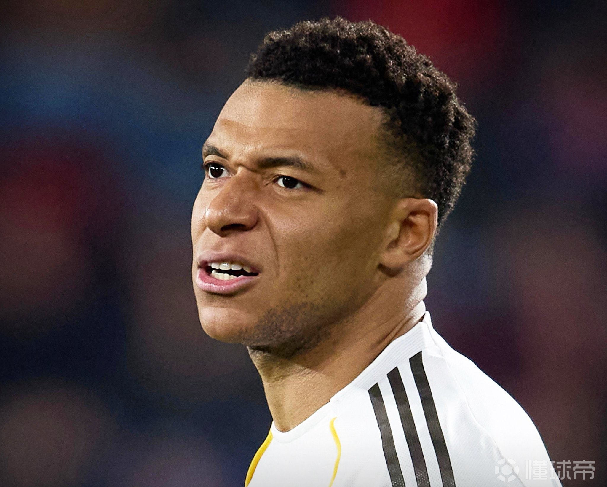 記者：皇馬隊醫(yī)確實在最初診斷時搞錯了姆巴佩的膝蓋