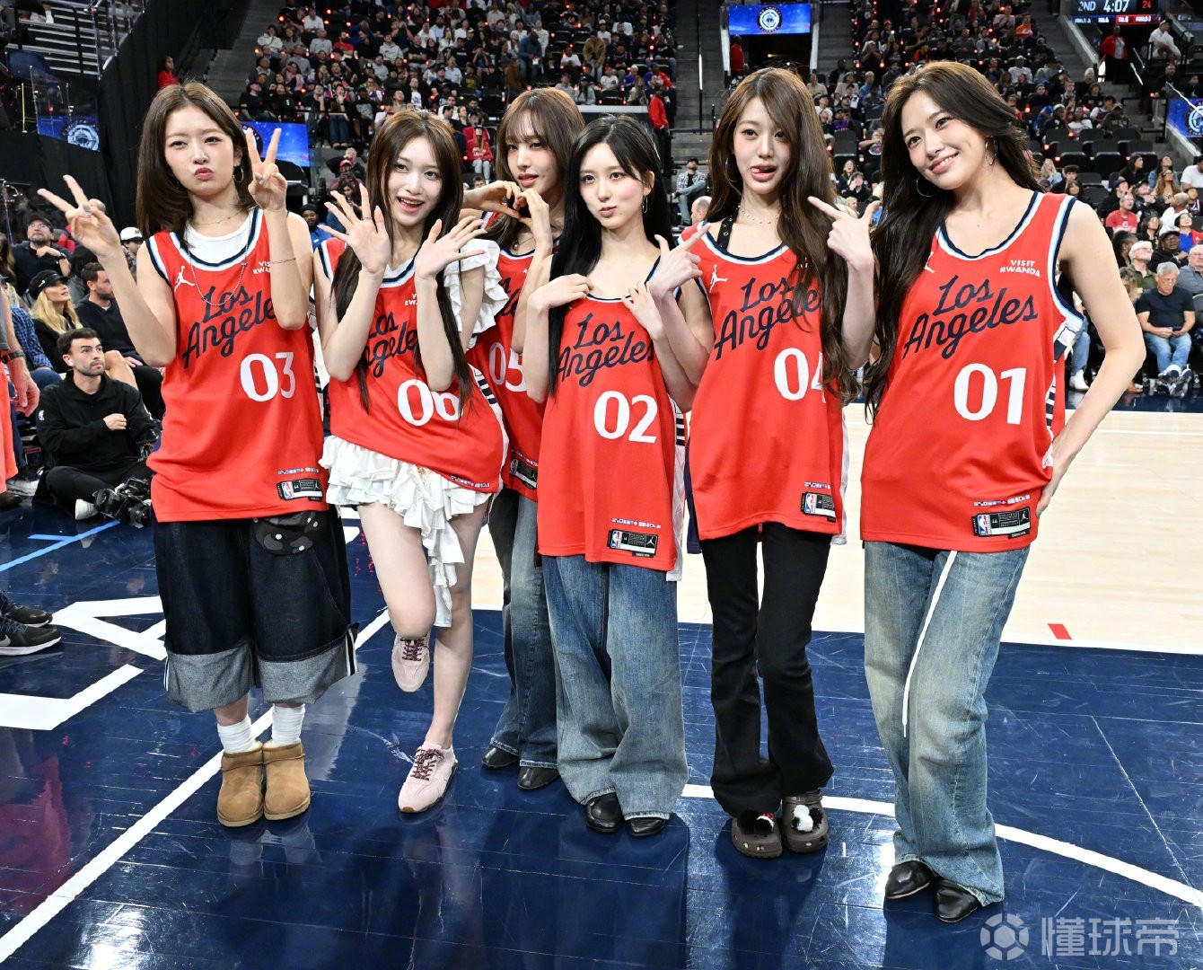 芙氣沖天，韓國女團(tuán)IVE現(xiàn)身快船主場觀賽