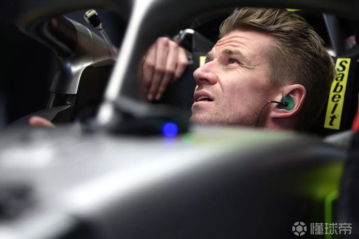 霍肯伯格：我媽讓我看新聞才知道領(lǐng)隊離隊，第一反應(yīng)是“我*”