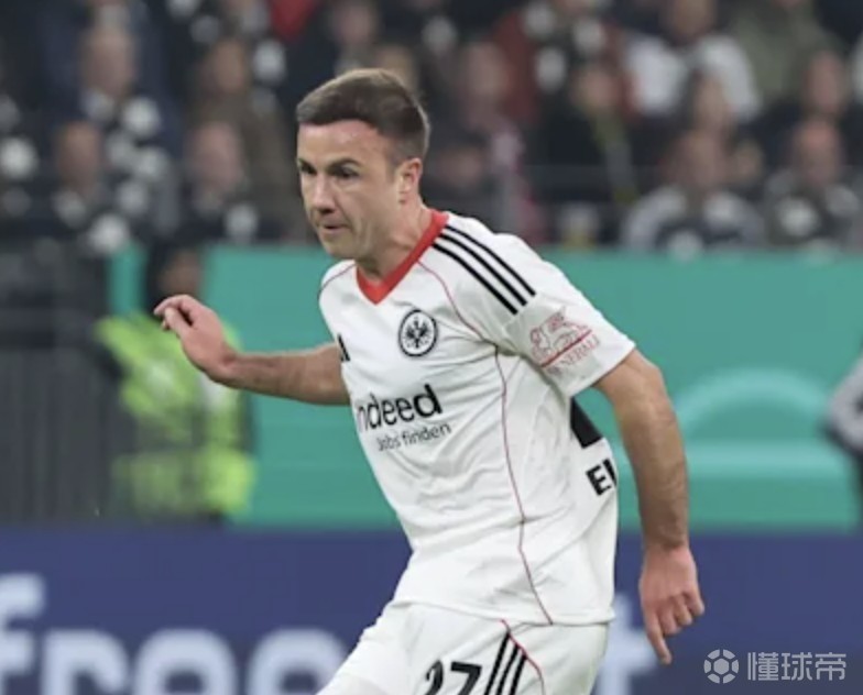 重要名片，踢球者：法鷹將與格策續(xù)約一年，帶續(xù)約至28年選項(xiàng)