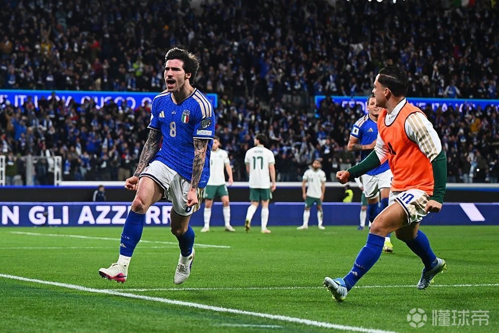 自從打進(jìn)首球以來，托納利是意大利國家隊(duì)同期進(jìn)球最多的球員