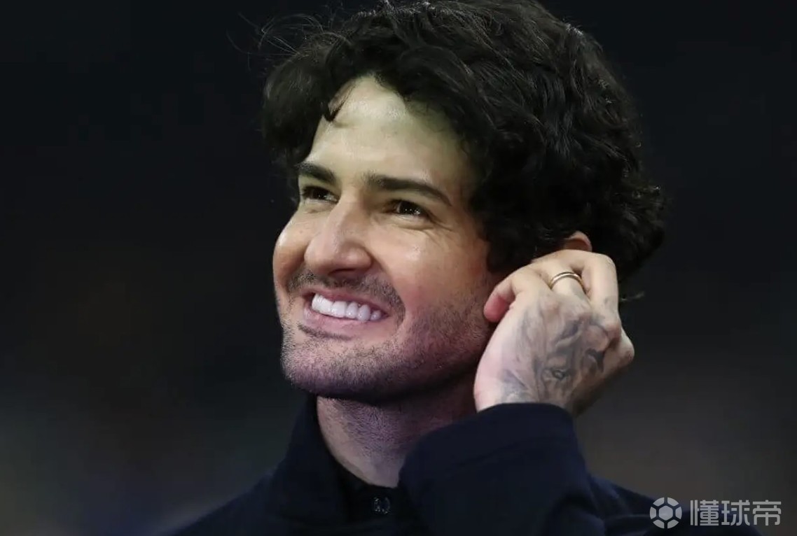 帕托：世界變了，想象一下讓羅納爾迪尼奧和大羅去盯防8號位