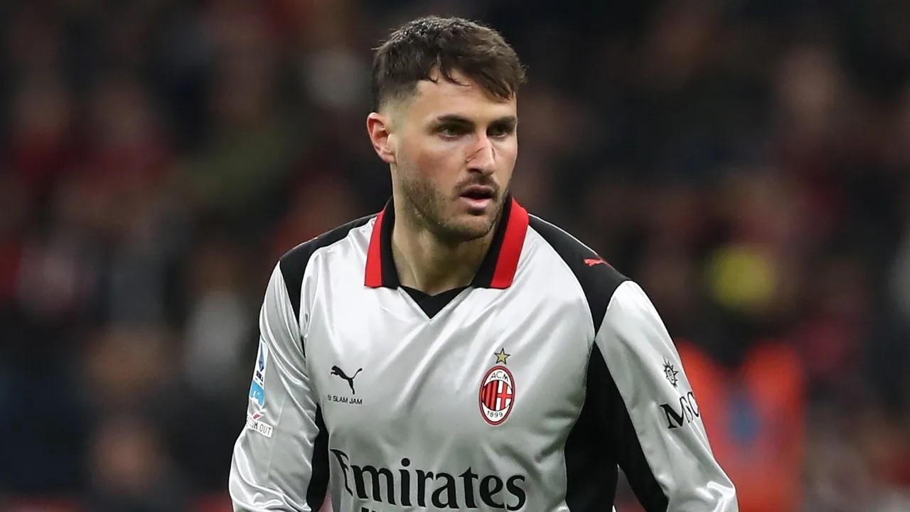 米體：米蘭更傾向于在夏天留下圣地亞哥而不是菲爾克魯格