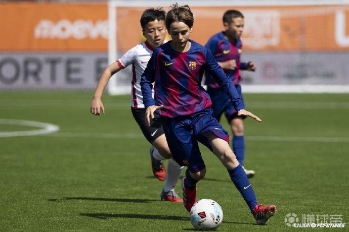 西甲希望之星杯：巴薩5-0上海海港，皇馬4球大勝維達德