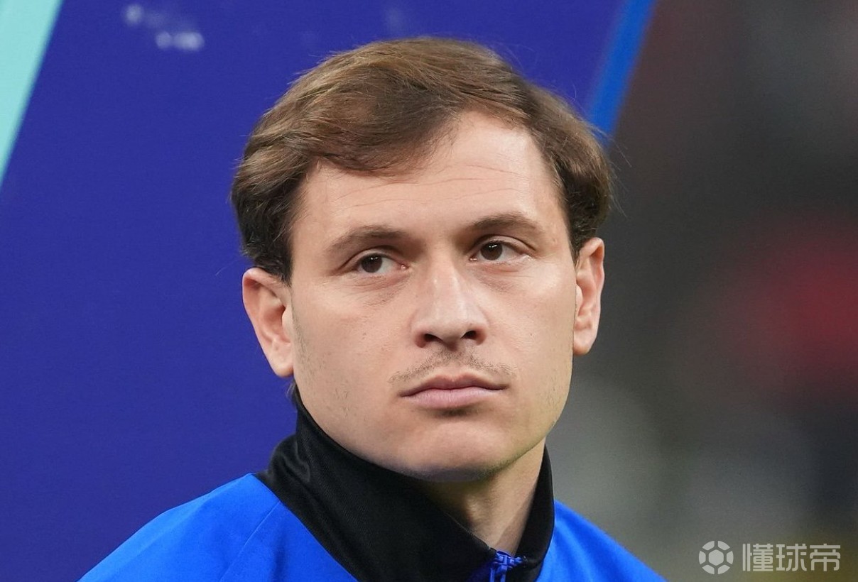 羅馬諾：目前不存在與巴雷拉轉(zhuǎn)會相關(guān)的談判，球員從未想離開