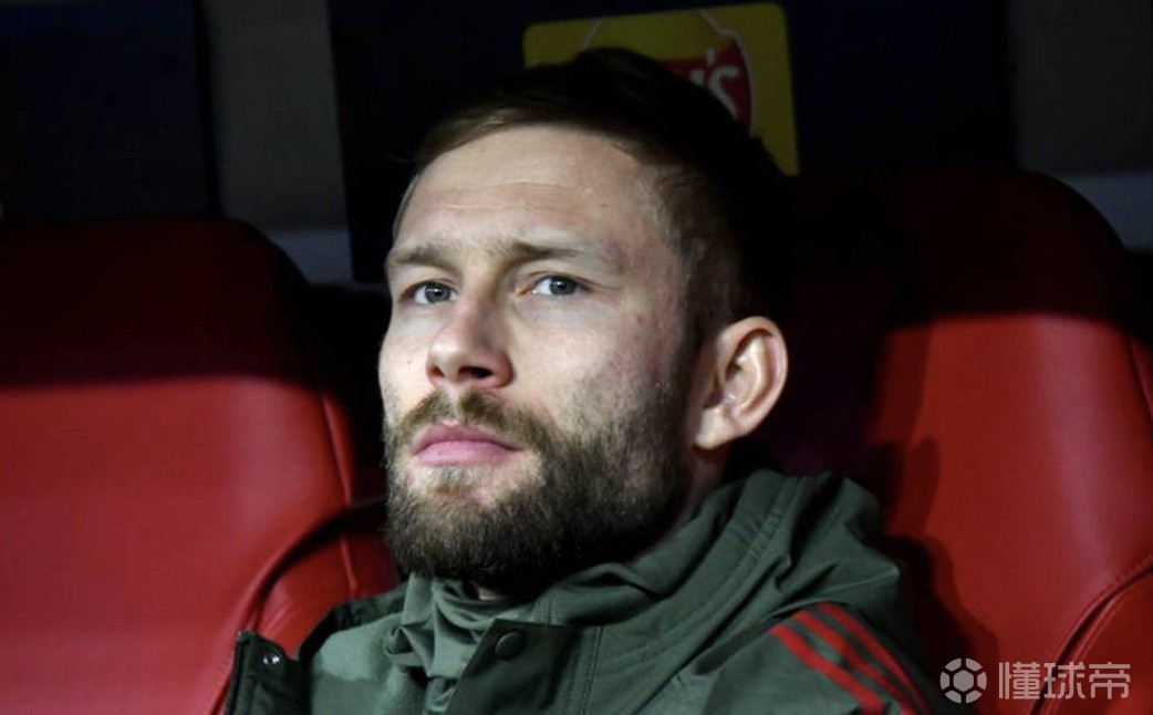 德媒：拜仁內(nèi)部有人不愿滿足萊默爾薪資要求；拜仁在找邊后衛(wèi)