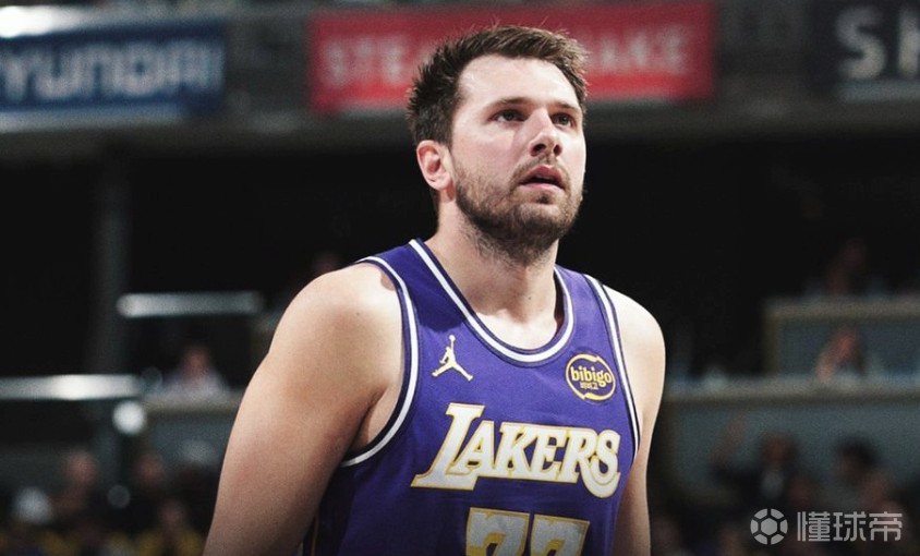 東契奇連續(xù)11場(chǎng)得分30+比肩科比、奧尼爾，湖人隊(duì)史第五人