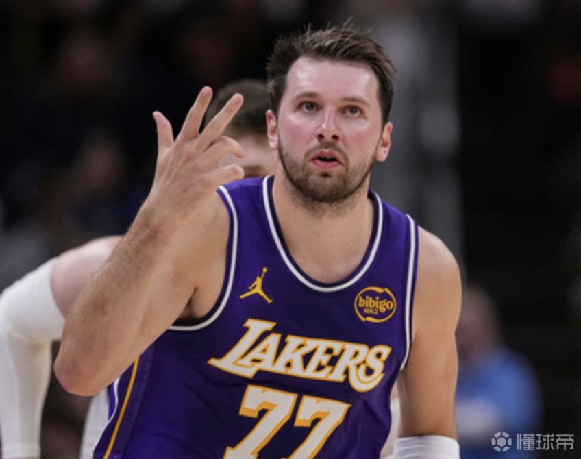 東契奇：六連客最滿意的是從不放棄，布朗尼相比去年進(jìn)步很大