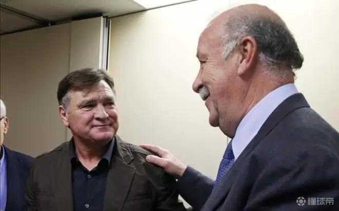 卡馬喬：阿韋洛亞在皇馬干得不錯(cuò)；西班牙是世界杯爭(zhēng)冠熱門(mén)