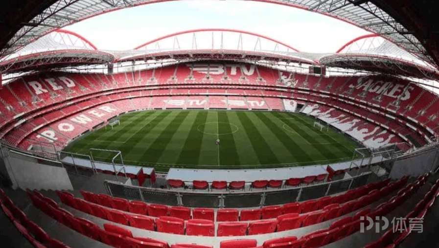 官方：歐冠對(duì)陣皇馬時(shí)球迷種族歧視 本菲卡被罰款4萬(wàn)歐