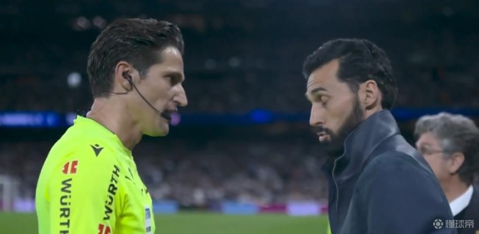 阿韋洛亞不滿裁判罰下巴爾韋德：你踢過足球，等著看回放吧