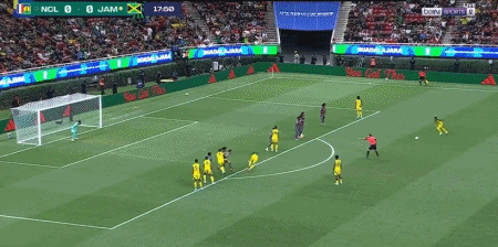 半場戰(zhàn)報：新喀里多尼亞0-1牙買加，卡達(dá)馬特里破門