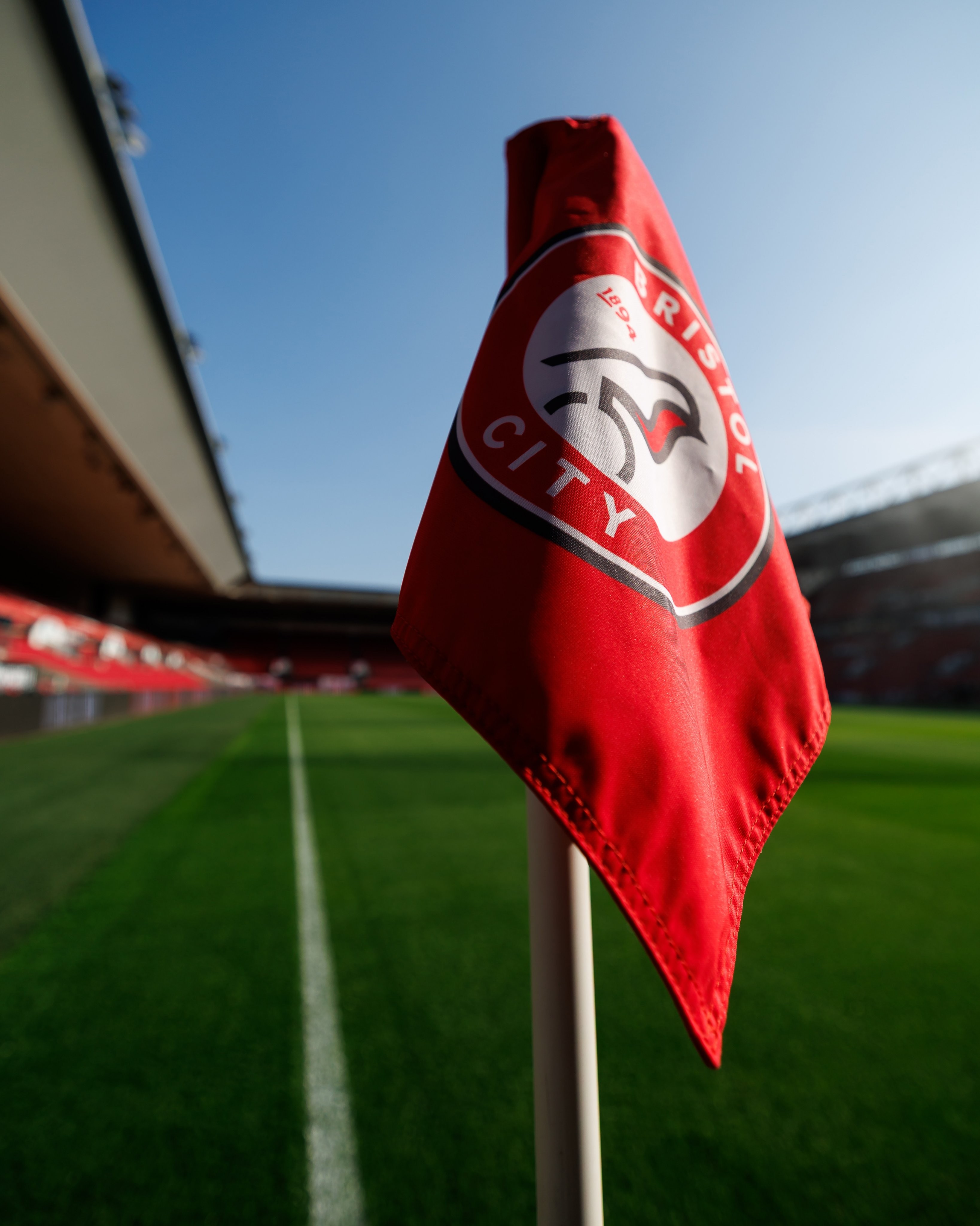 官方：78歲老帥霍奇森出任英冠布里斯托爾城主帥，帶隊(duì)至本賽季末