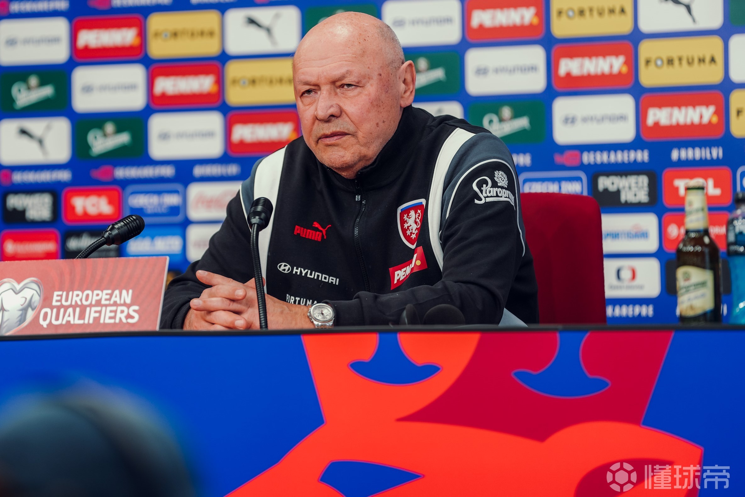 捷克主帥：要在主場踢出我們的足球風(fēng)格；不在乎外界更看好丹麥